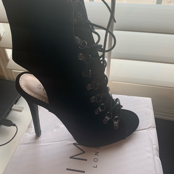 Black suede lacy heels - Picture 6 of 6